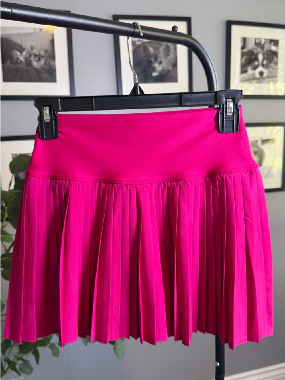ALO Yoga Hot Pink Pleated Skater Skirt - Picture 2 of 7